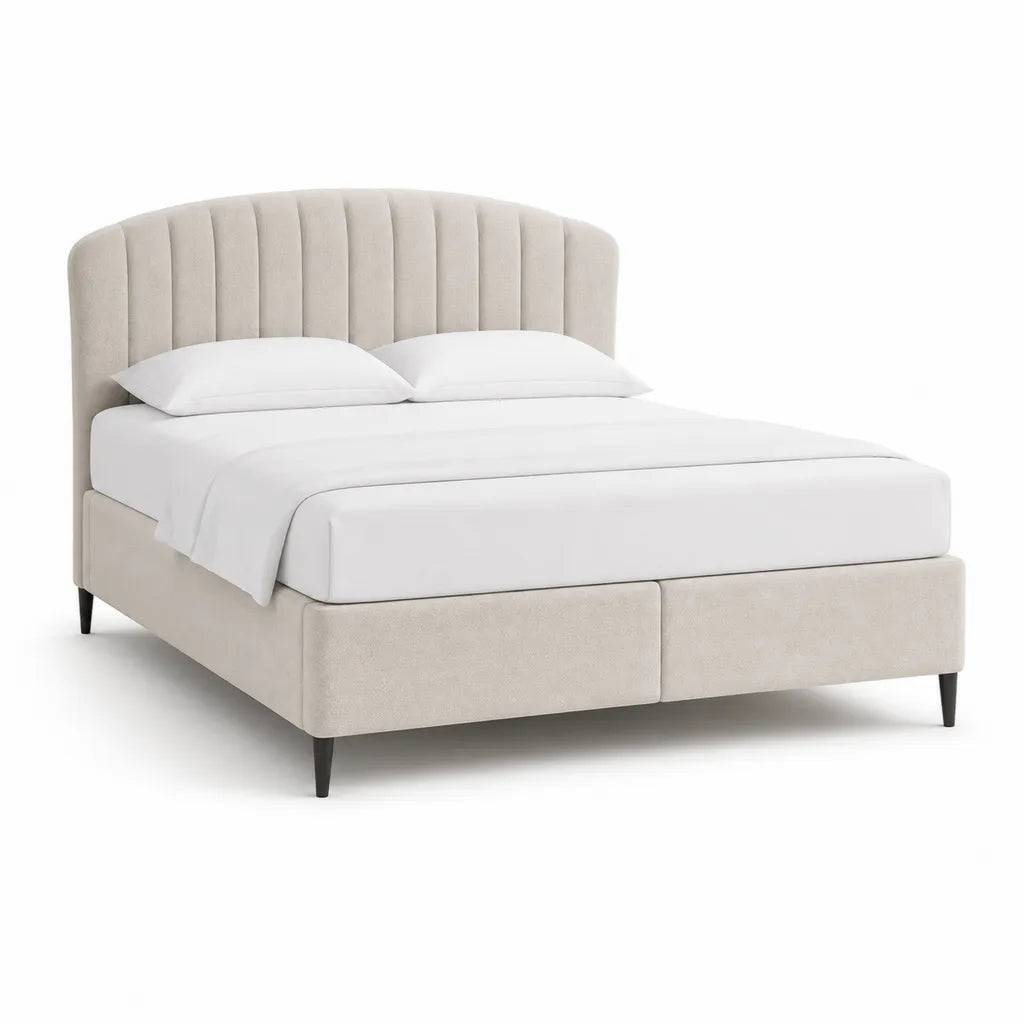 Polsterbett Doppelbett 180 x 200 cm mit gepolstertem Kopfteil aus Polyester in Creme